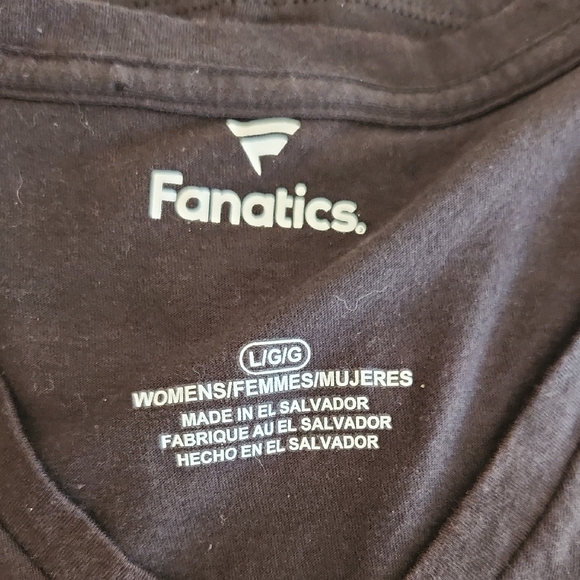 Fanatics New England Patriots V-Neck T-Shirts BOTH Shirts Women's Large LOT of 2 - Picture 4 of 8